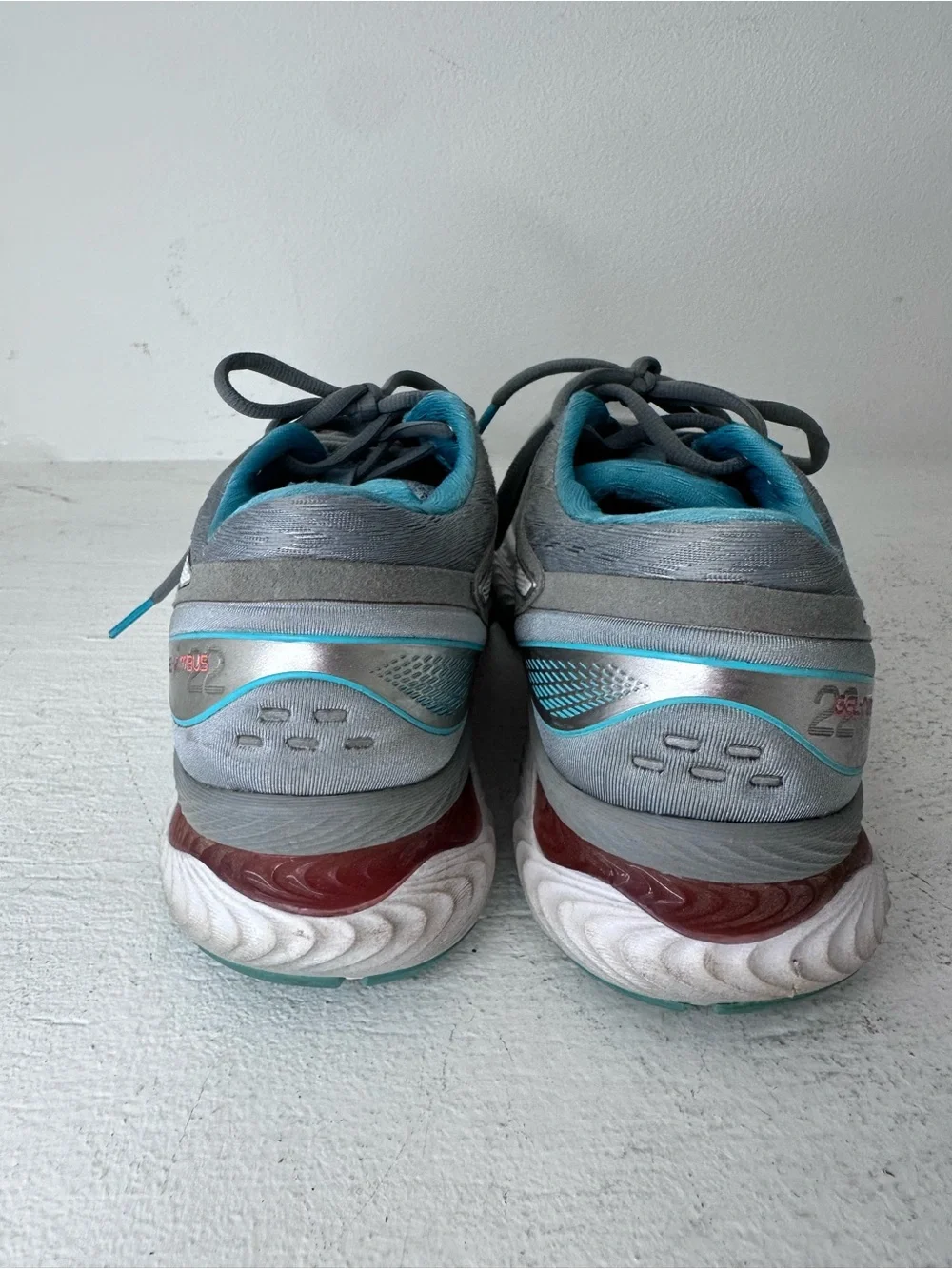 Asics Gel Nimbus 22 Womens Size 8 Running Shoes Sheetrock
